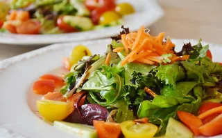 7 Delicious Salads For A Flat Belly.