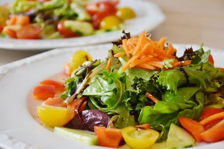7 Delicious Salads For A Flat Belly.