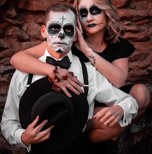 11 Halloween Costumes for Couples That Always Get Noticed